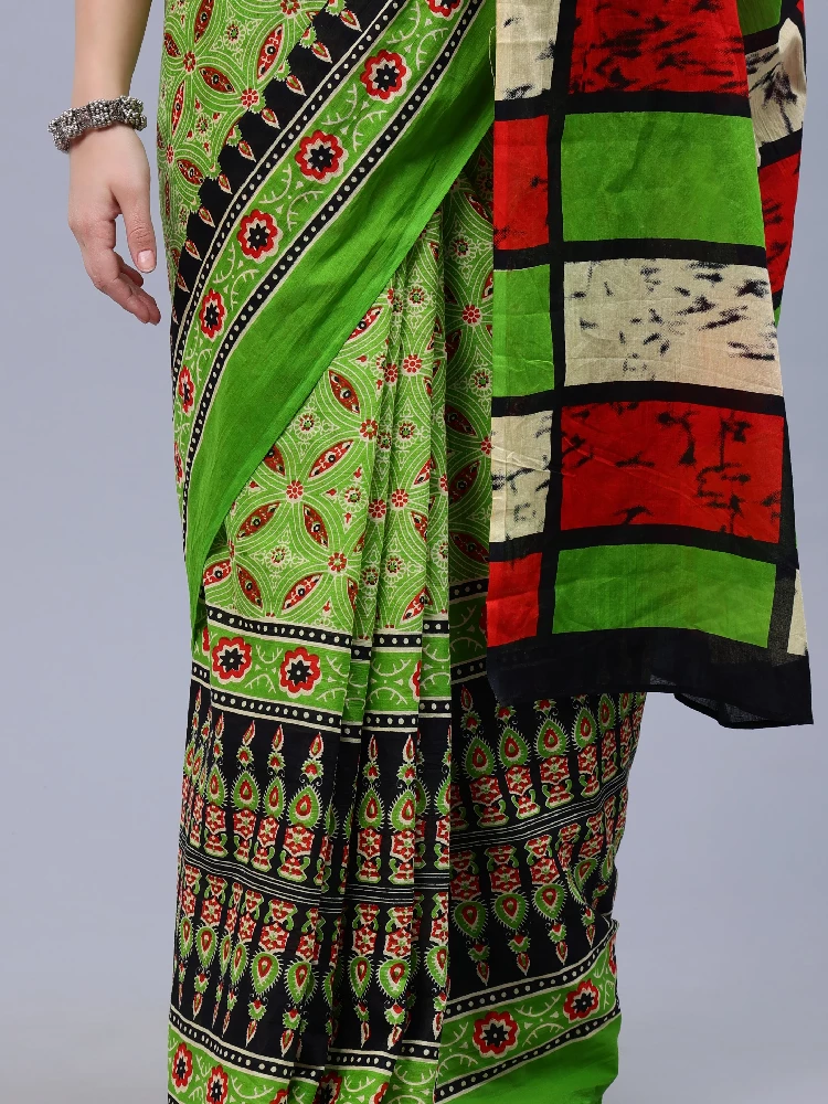 Green Printed Malmal Cotton Saree-3.webp